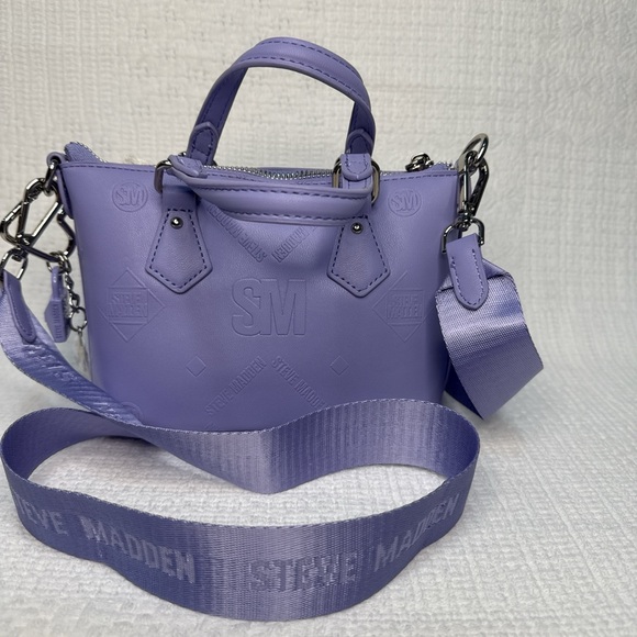 Steve Madden Lavender Crossbody 💜 - Picture 4 of 6